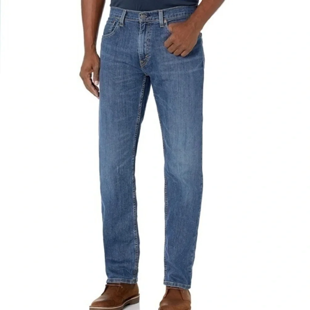 Levis Relaxed Jeans